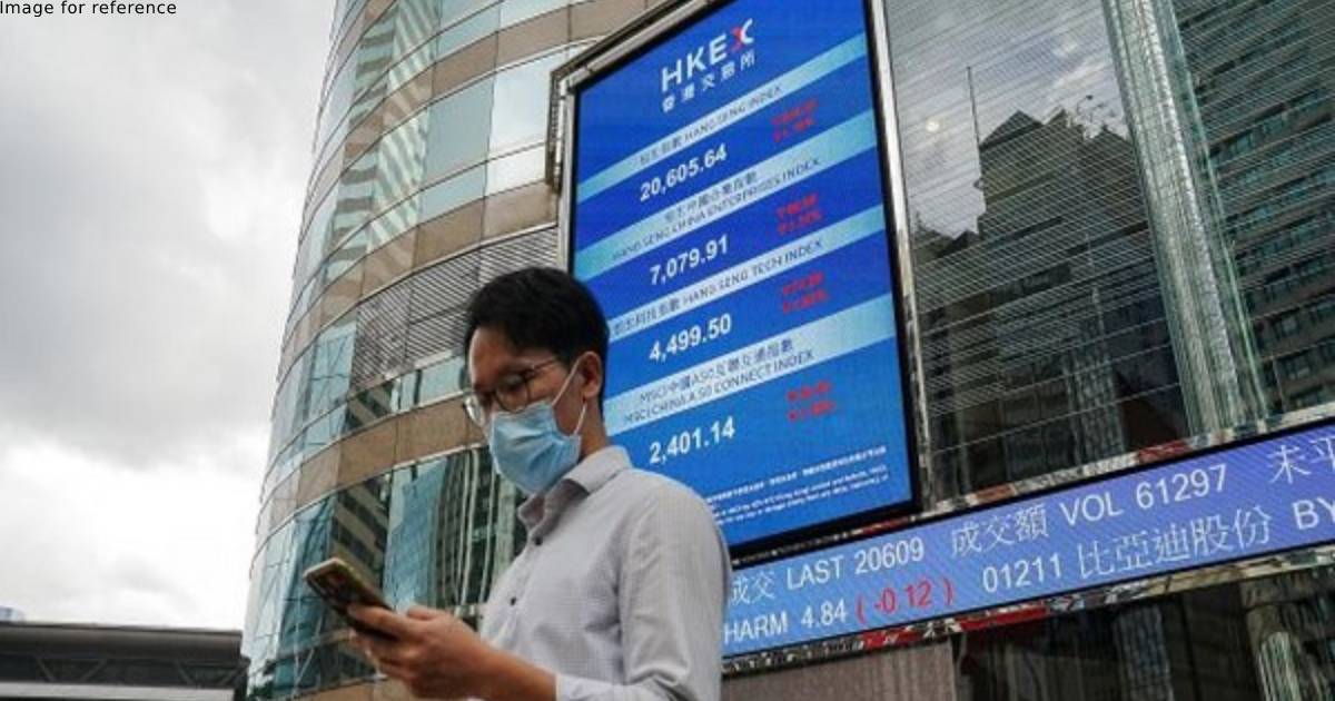 Hong Kong stocks stumble to lowest since 2011
